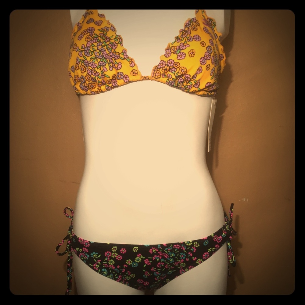Billabong bikini. Brand new